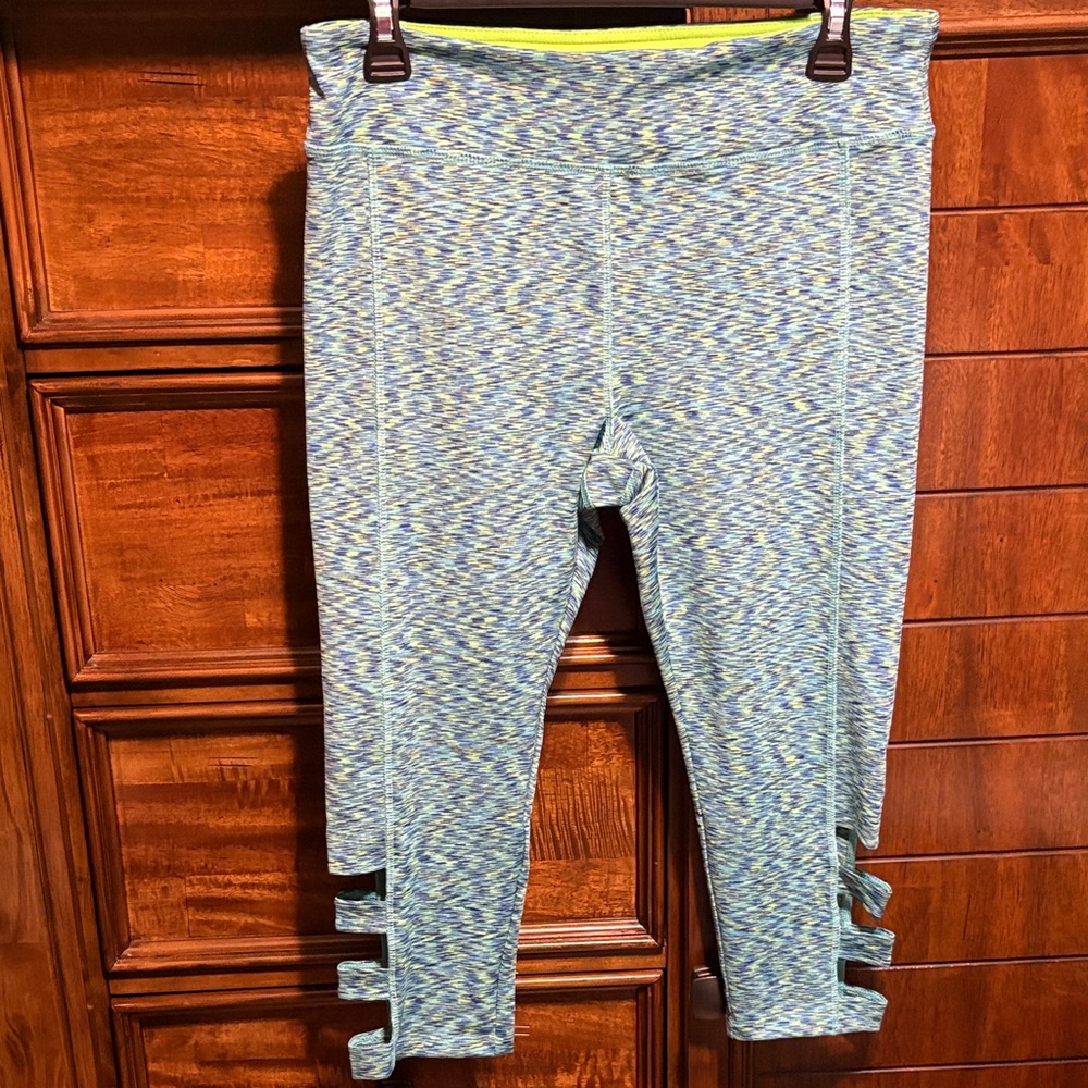 VOGO Athletica Space-dyed Capri Leggings with cut outs